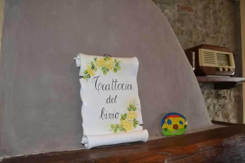 Trattoria Del Bivio Guest House Cerretto Langhe Eksteriør bilde