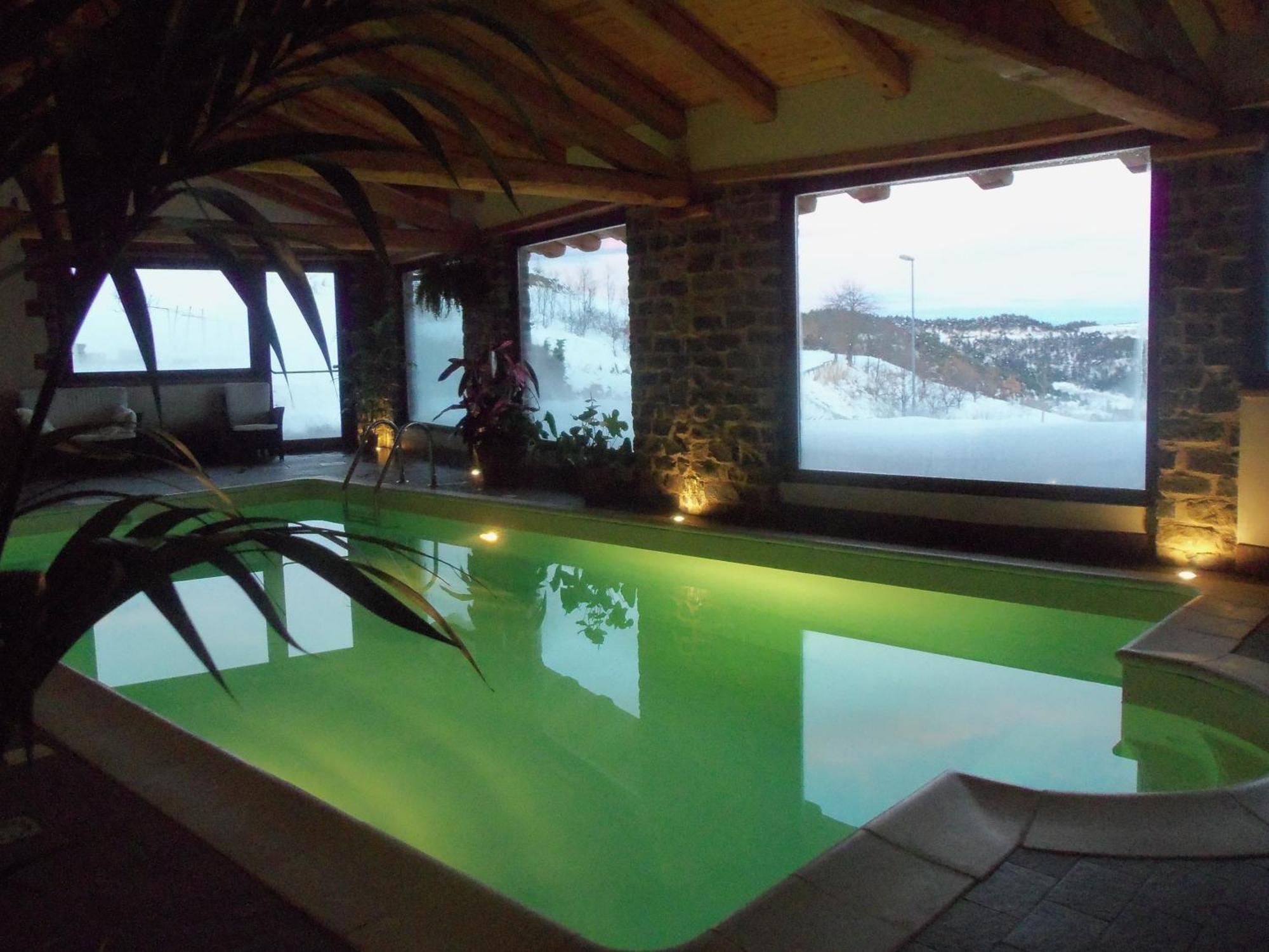 Trattoria Del Bivio Guest House Cerretto Langhe Eksteriør bilde