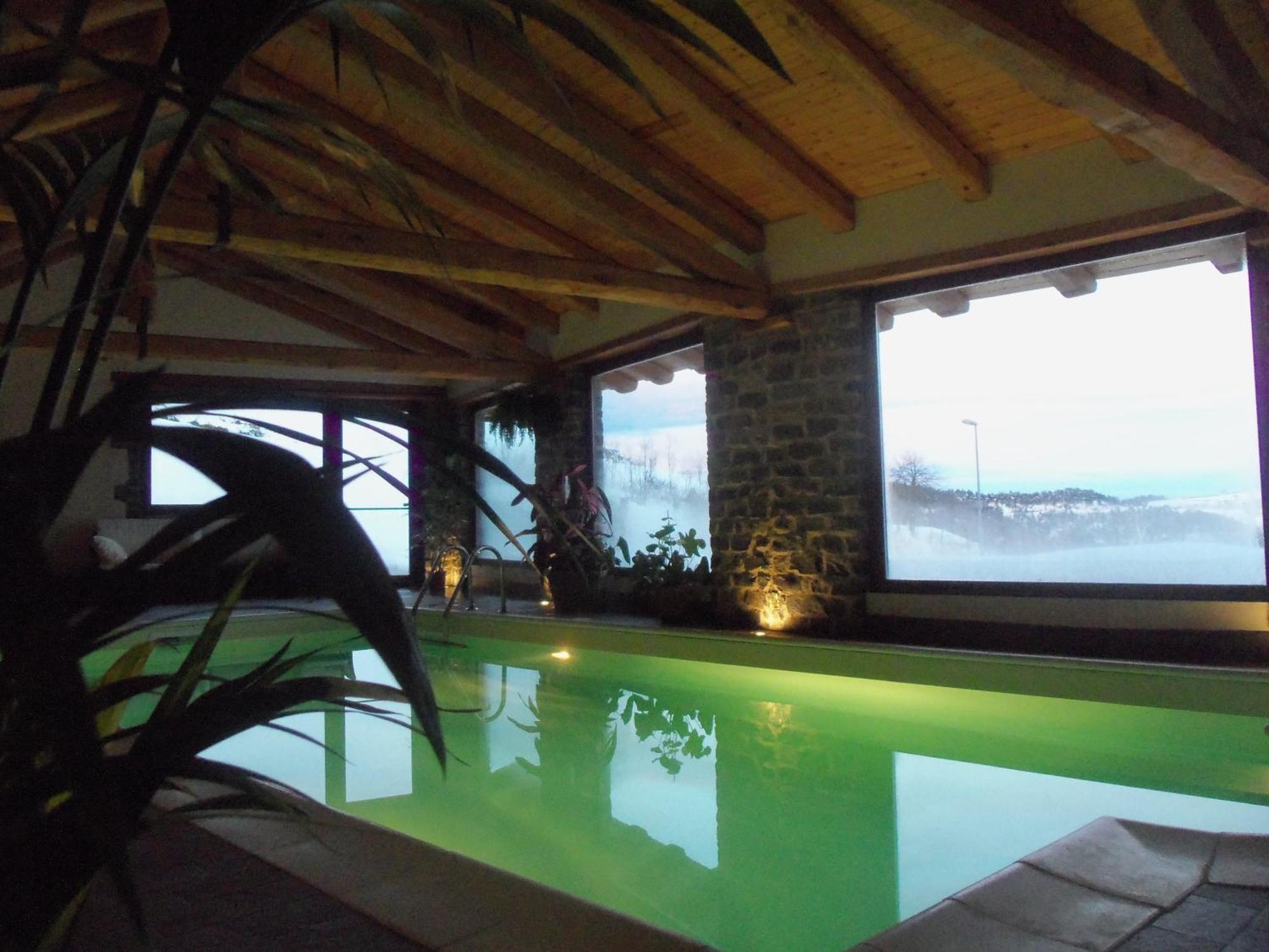 Trattoria Del Bivio Guest House Cerretto Langhe Eksteriør bilde